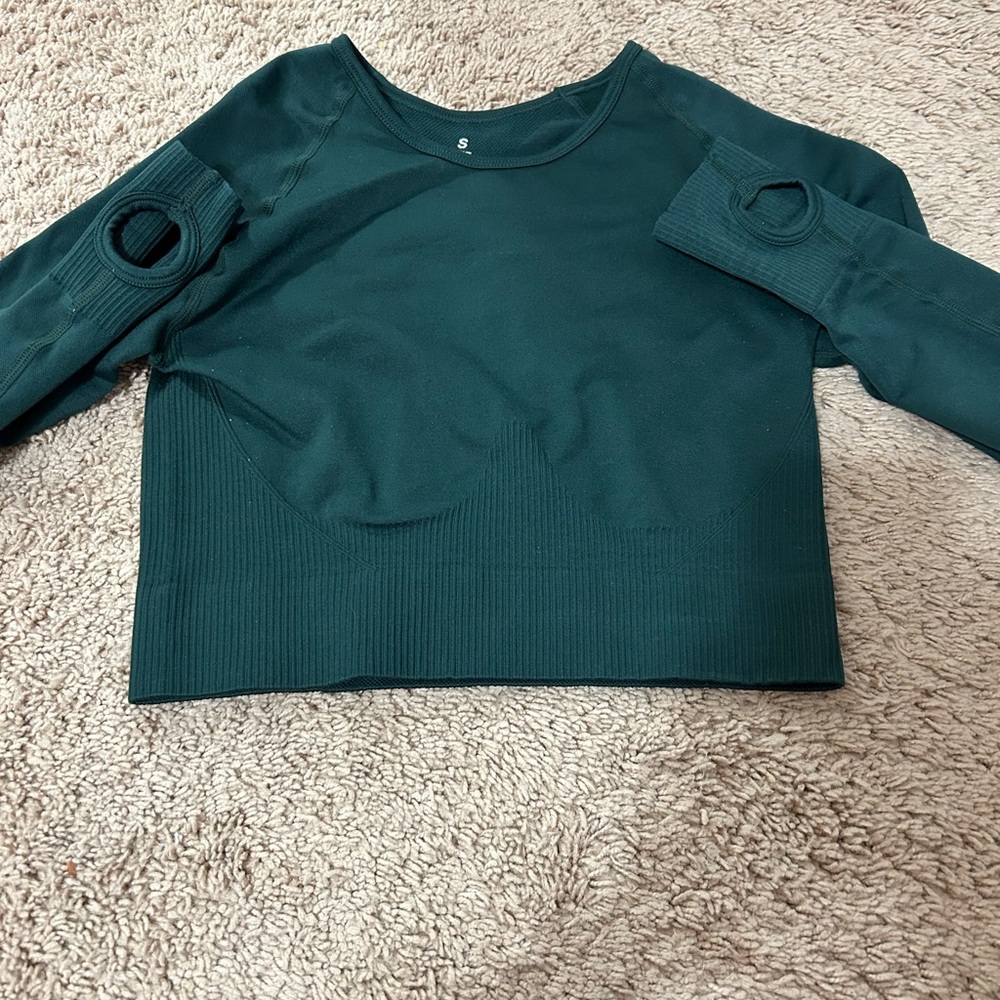 Green long sleeve crop top athletic shirt from amazon